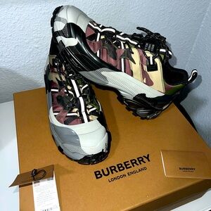 Burberry Camo sneaker
